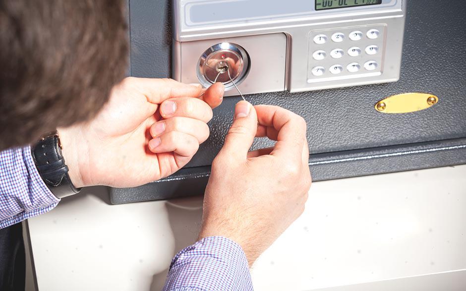 serrurier professionnel tarif Évry